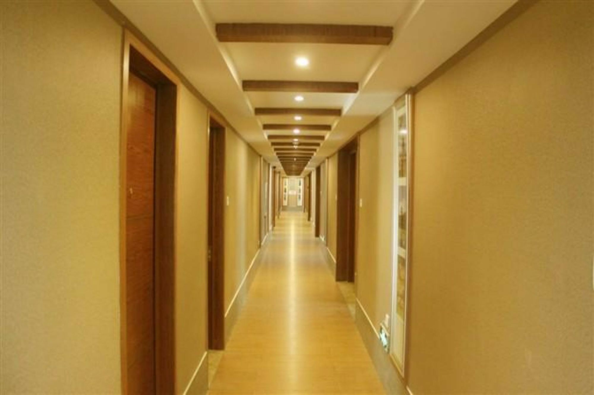 Yiwu Ruifeng Hotel Экстерьер фото